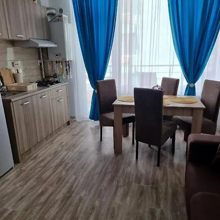 Summerland M&a Apartment *
